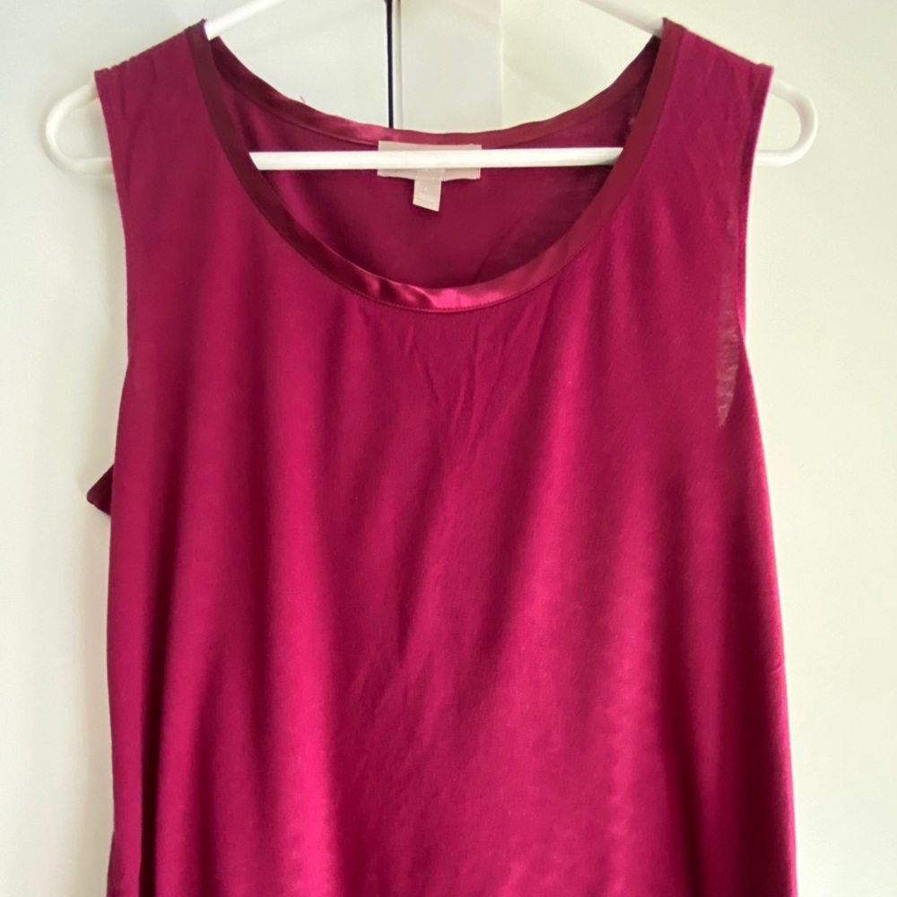 Banana Republic dark pink sleeveless shirt